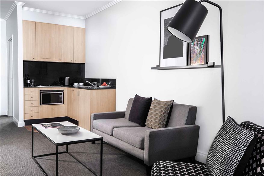 Guest Rooms & Apartments Mantra on Little Bourke Melbourne Hotel Guest Rooms & Apartments Mantra on Little Bourke Melbourne Hotel
